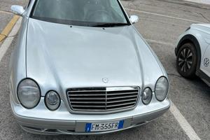 MERCEDES Classe CLK (C/A208) - 2001