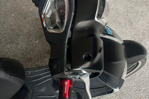 Liberty 125 incidentato