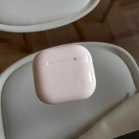 Airpods 4 con cancellazione del rumore