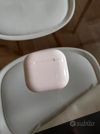 Airpods 4 con cancellazione del rumore