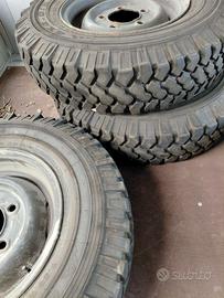 4 Michelin OR 7.50 16 Defender