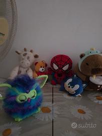 Peluche assortiti vogliono una nuova casa! 🧸✨
