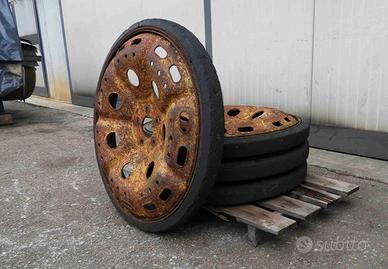 Ruote con gomma piena e cerchio in ferro