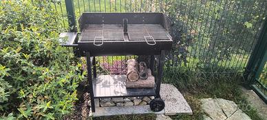 Barbecue in ferro nero