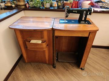 Macchina da cucire NECCHI d epoca con mobiletto