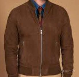 Giacca pantaloni e camicia e gembiuli