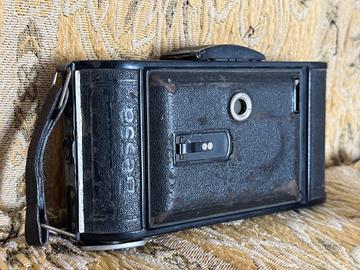 Fotocamera d'epoca a soffietto Voigtländer Bessa