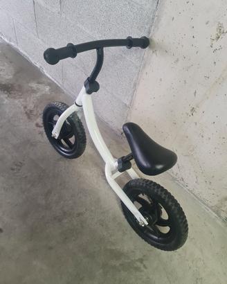 bici bambino equilibrio