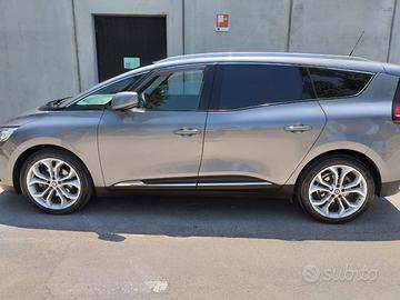 RENAULT Megane Scenic 7 posti