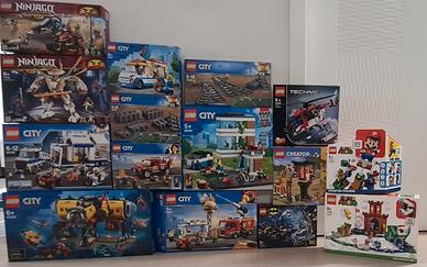Set mattoncini Lego usati con scatola bambino/a