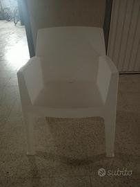 n.4 poltroncina in resina 