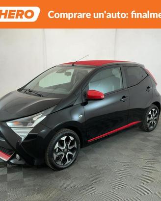 TOYOTA Aygo DX64301