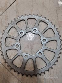 corona e pignone moto kawasaki z650 e altro