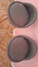 Sgabelli imbottiti con gambe in metallo