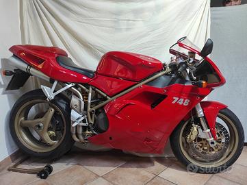 Ducati 748 biposto 