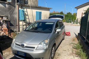 Toyota verso 2.2