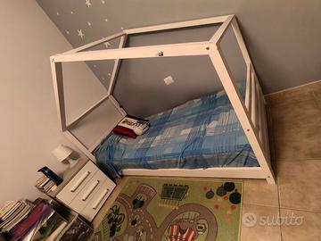 Letto a casetta per bambini stile montessori