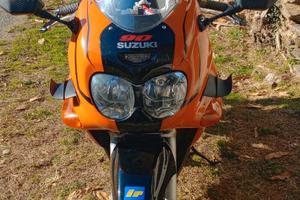 Suzuki gsxf750
