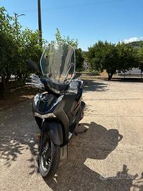 Honda SH 125 SPORT - 2024 colorazione NERO OPACO