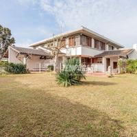 Villa Quadrifamiliare a Tarquinia 5 locali