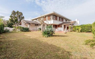 Villa Quadrifamiliare a Tarquinia 5 locali