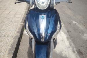 🏍️ Piaggio Beverly 300 