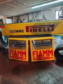 insegna Pirelli 
