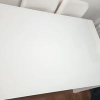 tavolo Bianco con 6 sedie bianche