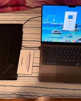 MacBook Pro 14 M5 24GB 1TB Magic Mouse Garanzia 14