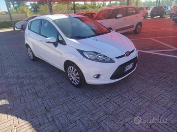 Ford Fiesta 1.4 5 porte Bz.- GPL Titanium