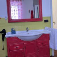 Mobile bagno in legno