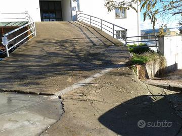 Capannone in zona Predda Niedda ad alto transito