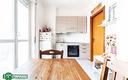 luminoso-bilocale-piano-alto-con-balcone
