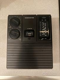 Radio vintage Magnadyne FM/AM con VU meter
