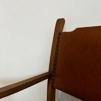 Sedia vintage in cuoio.