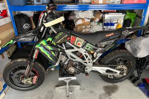 Motard Aprilia XV 450