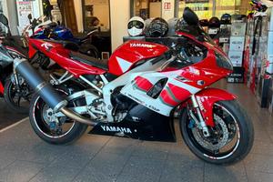 Yamaha R1 a carburatori