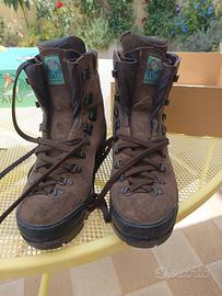 Scarponi da montagna AKU