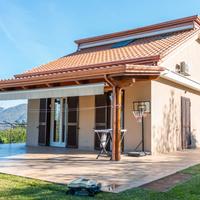 Villa indipendente con giardino