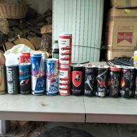 Lattine energy drink Red bull, burn e altre