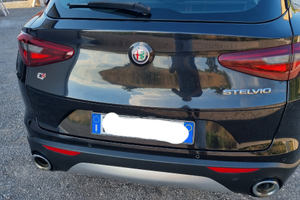 Stelvio nero vulcano full optional