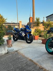 Yamaha R1 Carburatori