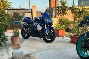 Yamaha R1 Carburatori