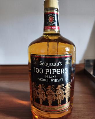 Whisky Seagram’s 100 Pipers De Luxe Scotch