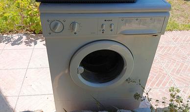 lavatrice per pezzi di ricambio 