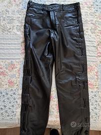 Pantaloni da moto in pelle nera taglia 50