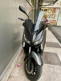 Yamaha Xmax400