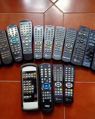 Telecomandi N.17 (13 4) Multimarche TV / Decoder