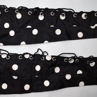 Manicotti a pois con fibbie dark gothic