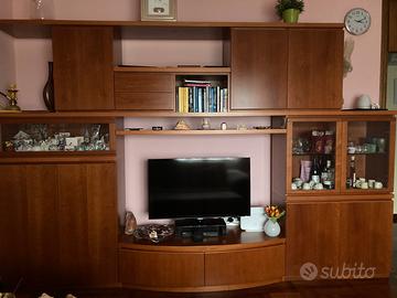 Soggiorno in vero legno